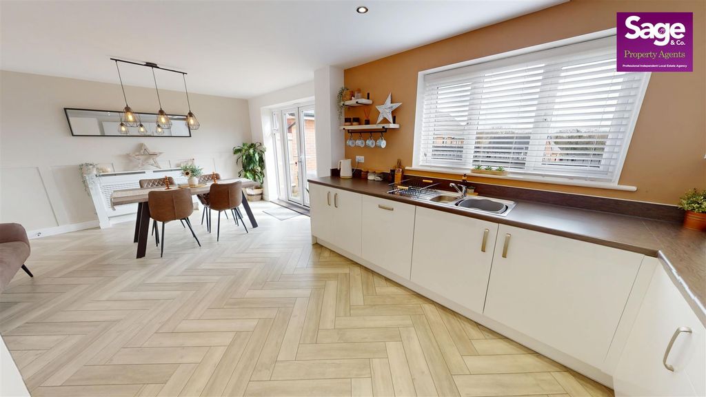 Additional image 9 of 4 bed detached house for saleHeol Lowri, Pontrhydyrun, Cwmbran NP44