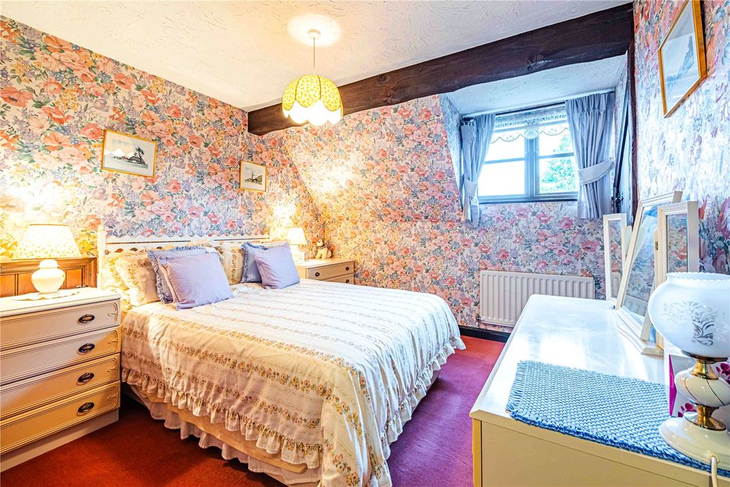 Additional image 12 of 4 bed detached house for saleCastle Gateway, Berkhamsted, Hertfordshire HP4