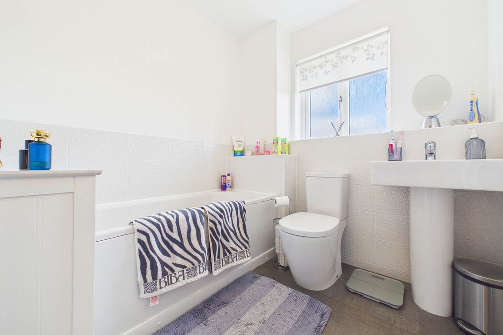 Additional image 29 of 4 bed detached house for saleWillowburn Avenue, Motherwell ML1