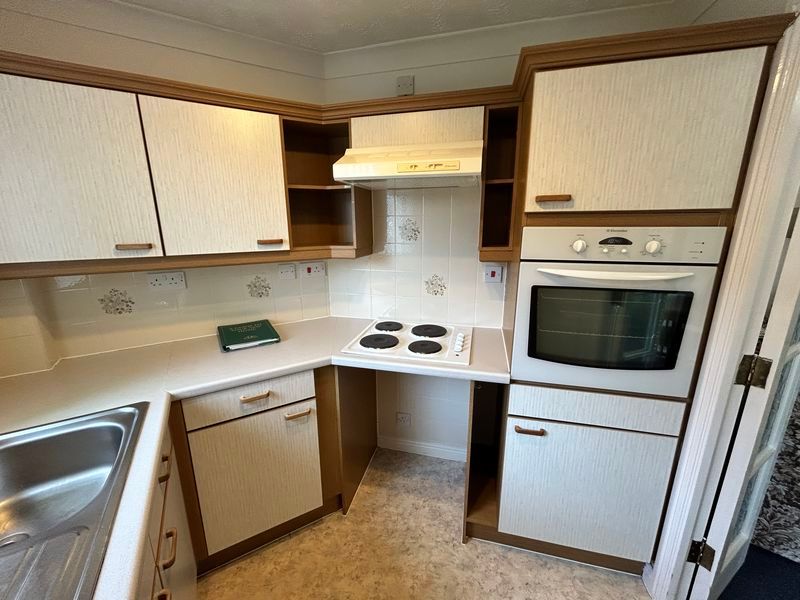 Additional image 7 of 1 bed property for saleCoed Pella Road, Colwyn Bay LL29