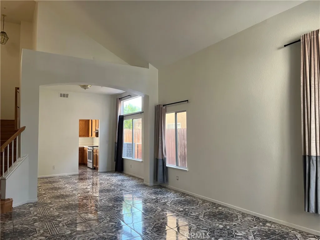 Additional image 3 of 15827 Fiddleleaf Rd, Fontana, CA 92337
