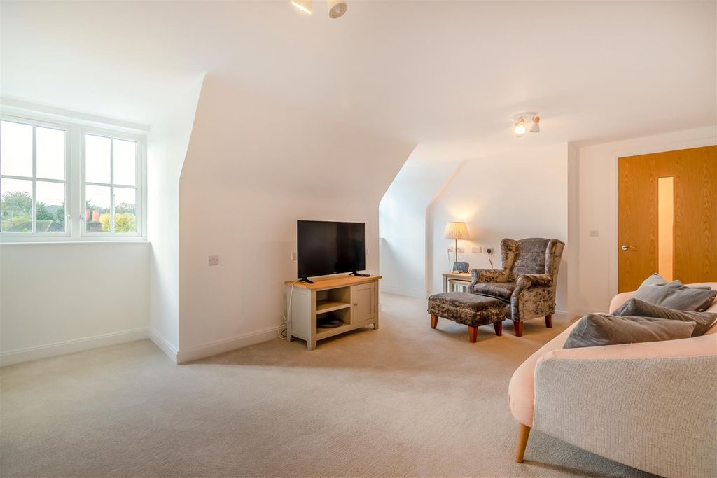 Additional image 4 of 1 bed flat for sale59-61 The Broadway, Amersham, Buckinghamshire HP7