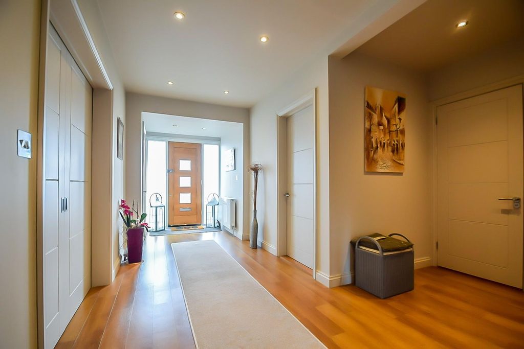 Additional image 16 of 4 bed detached house for saleSt. Marys Road, Benfleet SS7