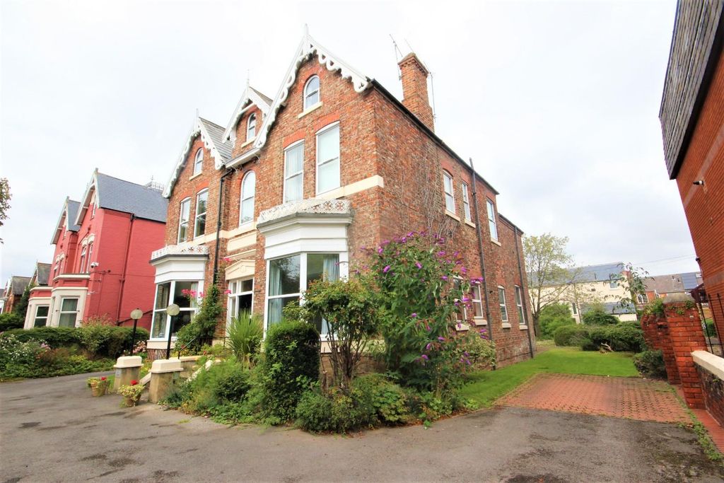 1 bed flat for saleThe Crescent, Middlesbrough TS5