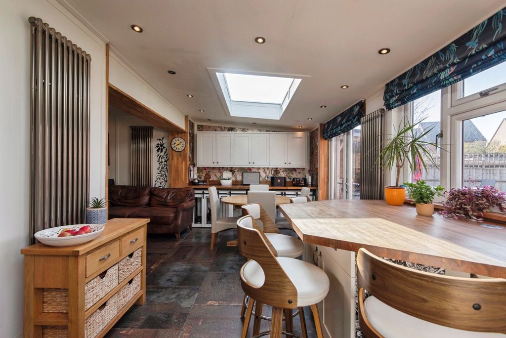 Additional image 11 of 6 bed bungalow for salePotton Road, Biggleswade SG18