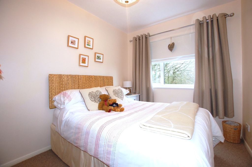 Additional image 6 of 2 bed flat for salePentlands, 58 Foxgrove Road, Beckenham BR3