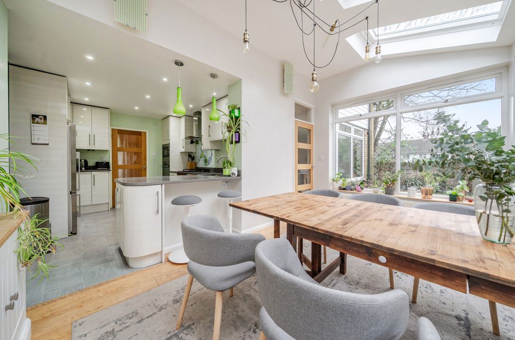 Additional image 9 of 4 bed detached house for salePinewood Gardens, Bagshot, Surrey GU19
