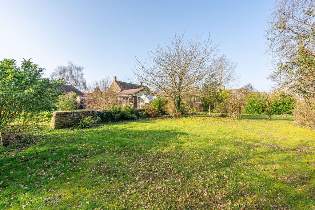Additional image 2 of 4 bed link detached house for saleKings Terrace, Didmarton GL9