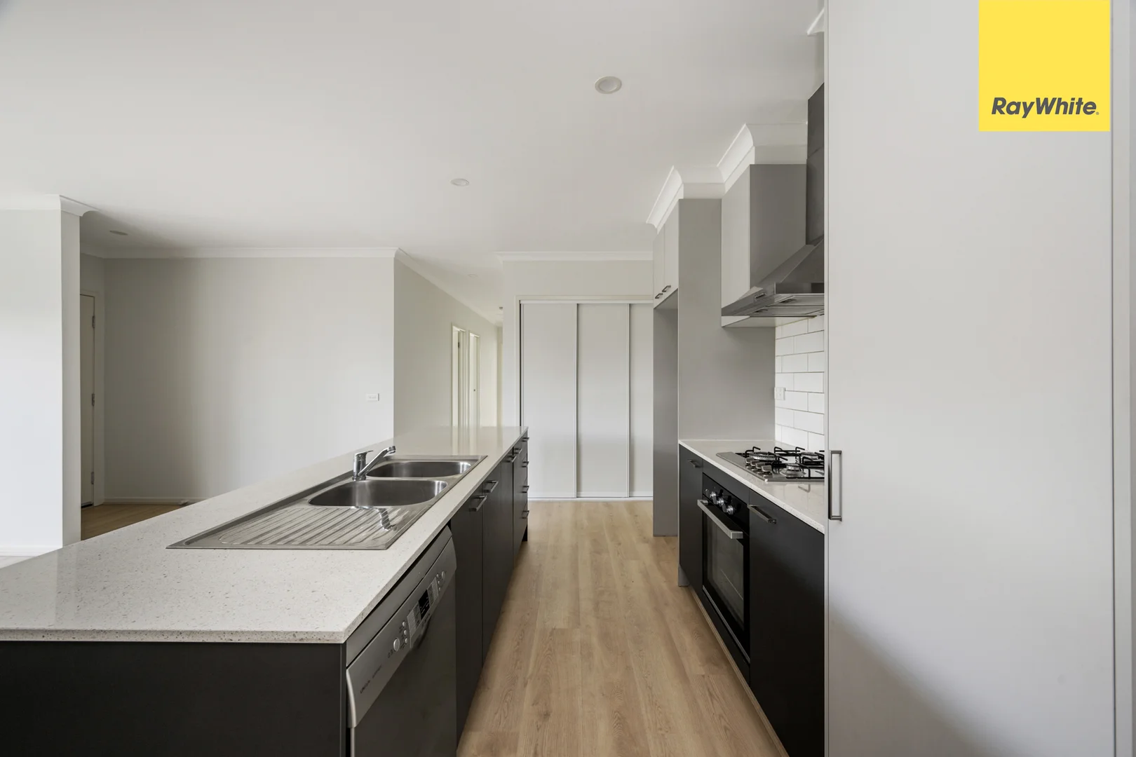 Additional image 10 of 134 Oldbridge Boulevard, Weir Views VIC 3338