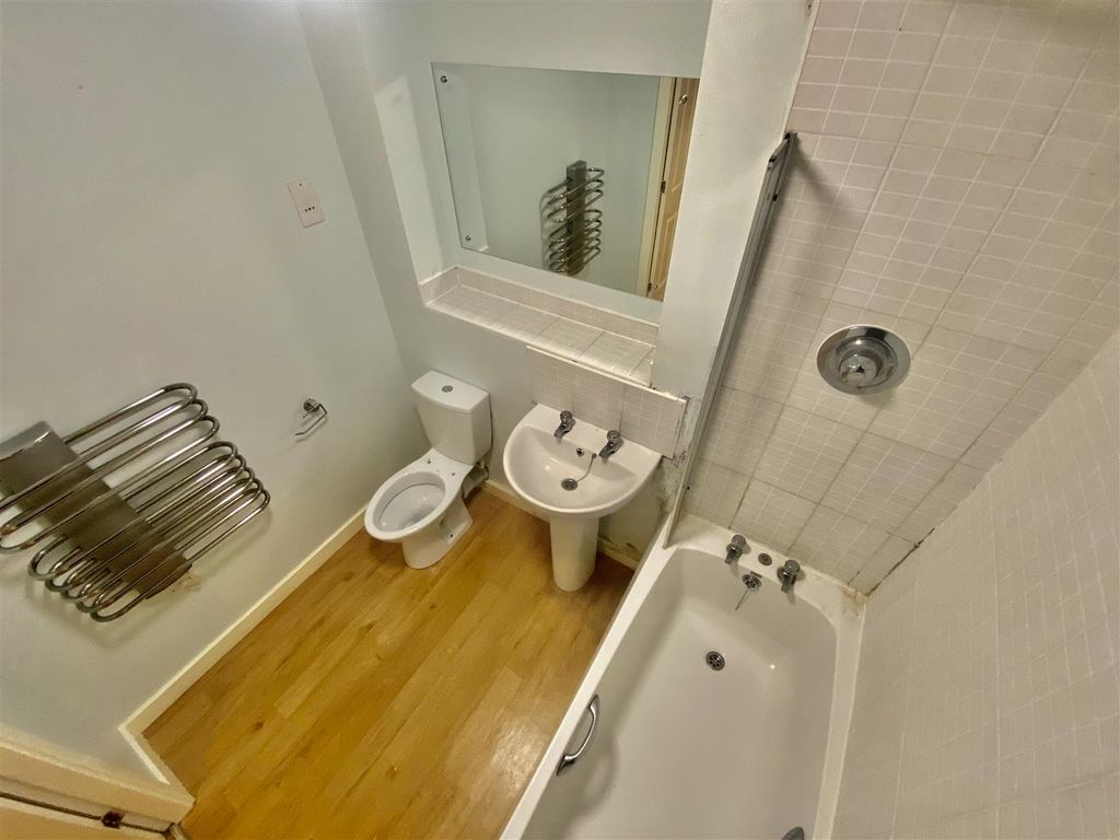2 bed flat for saleThe Waterfront, Exhall, Coventry CV7 photo 5