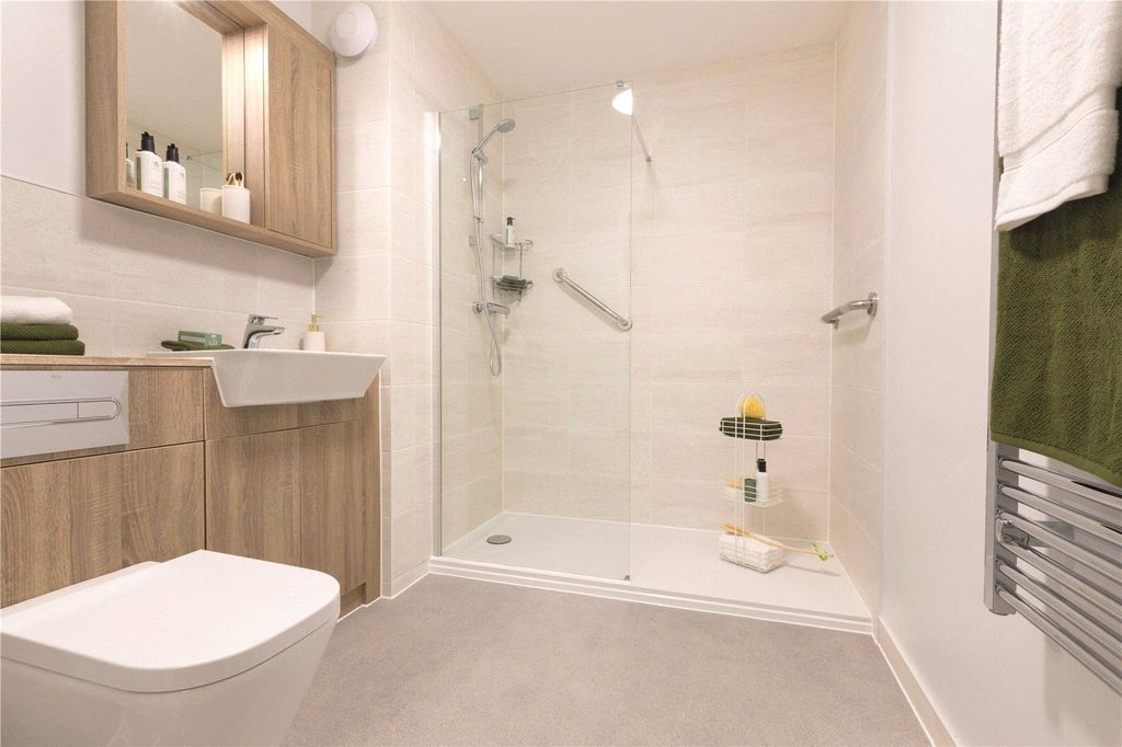 Additional image 6 of 2 bed flat for saleTwo Bed Apartment, Barum Lodge, North Walk, Barnstaple, Devon EX31