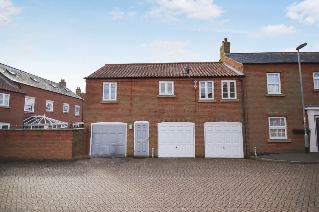 2 bed flat for saleHoneysuckle Lane, Wragby, Market Rasen LN8