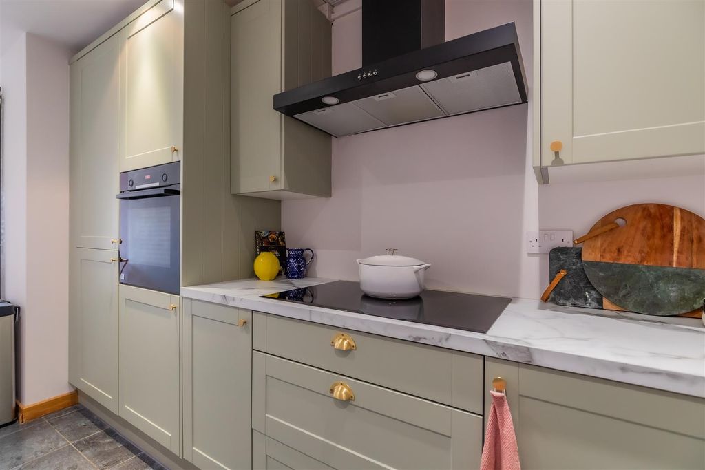 Additional image 3 of 2 bed flat for saleMagretian Place, Cardiff Bay CF10