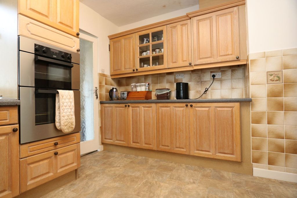 Additional image 9 of 4 bed detached bungalow for saleMin-Y-Mor, Barry CF62