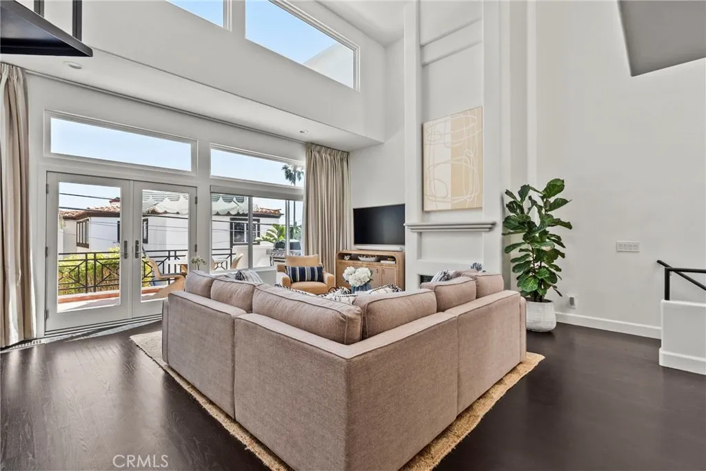 Additional image 4 of 720 Manhattan Beach Blvd, Manhattan Beach, CA 90266