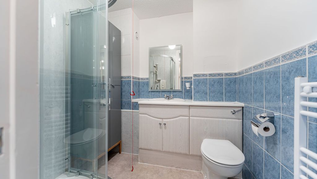 Additional image 10 of 1 bed property for saleElm Court, Milngavie G62