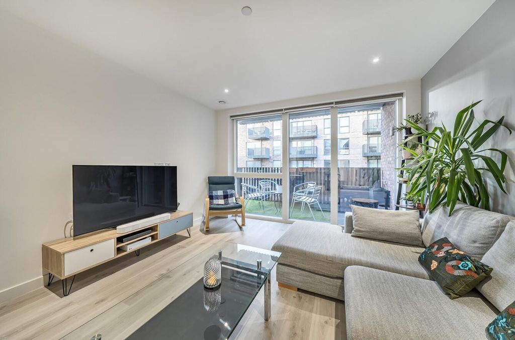 Additional image 5 of 2 bed flat for saleAlderton Court, Regal Walk, Bexleyheath DA6