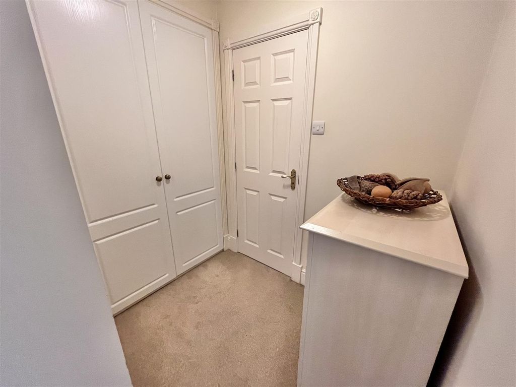 Additional image 7 of 2 bed flat for saleArderne Place, Alderley Edge, Cheshire SK9