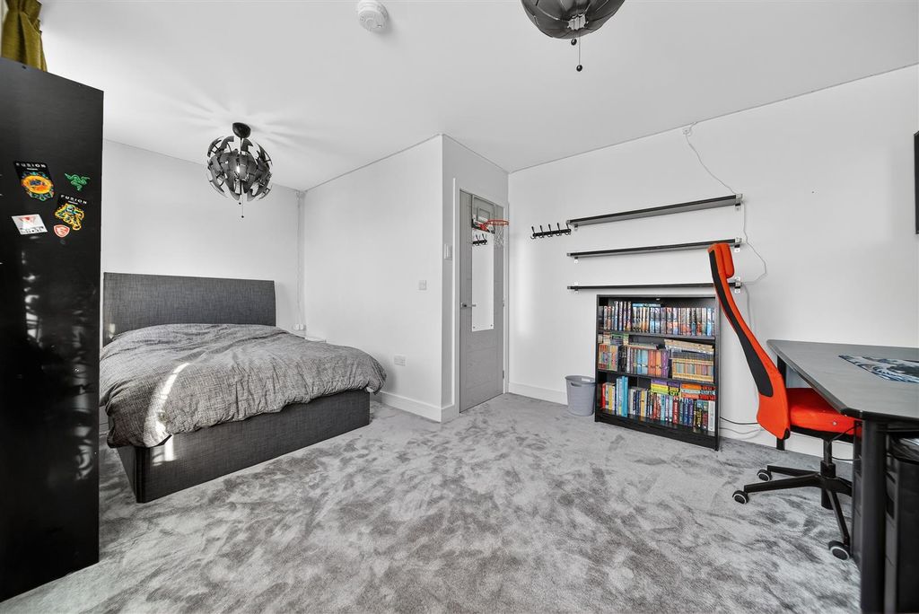 Additional image 11 of 4 bed detached house for saleLynwood Mount, Wortley, Leeds LS12