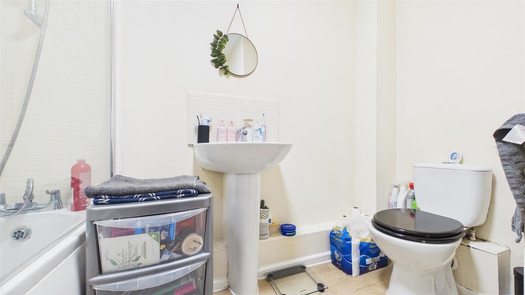 Additional image 6 of 1 bed flat for saleBay Avenue, Bilston WV14