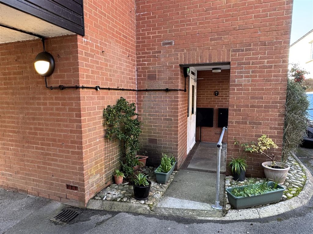 Additional image 2 of 1 bed flat for saleChardsmead Court, Bridport DT6
