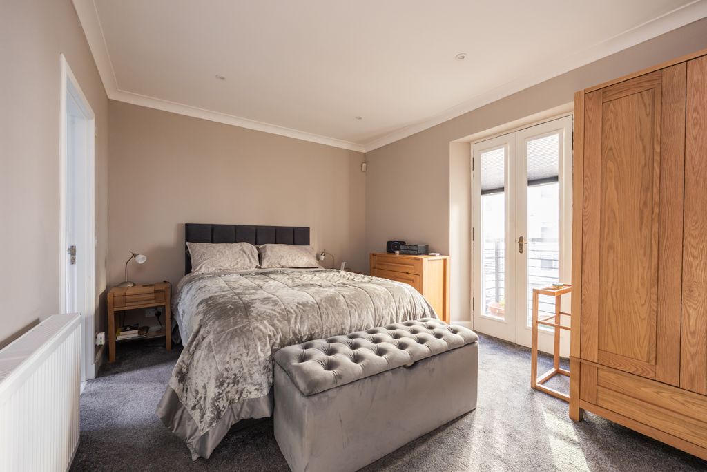Additional image 11 of 3 bed mews for sale25 Dewar Place Lane, Edinburgh EH3