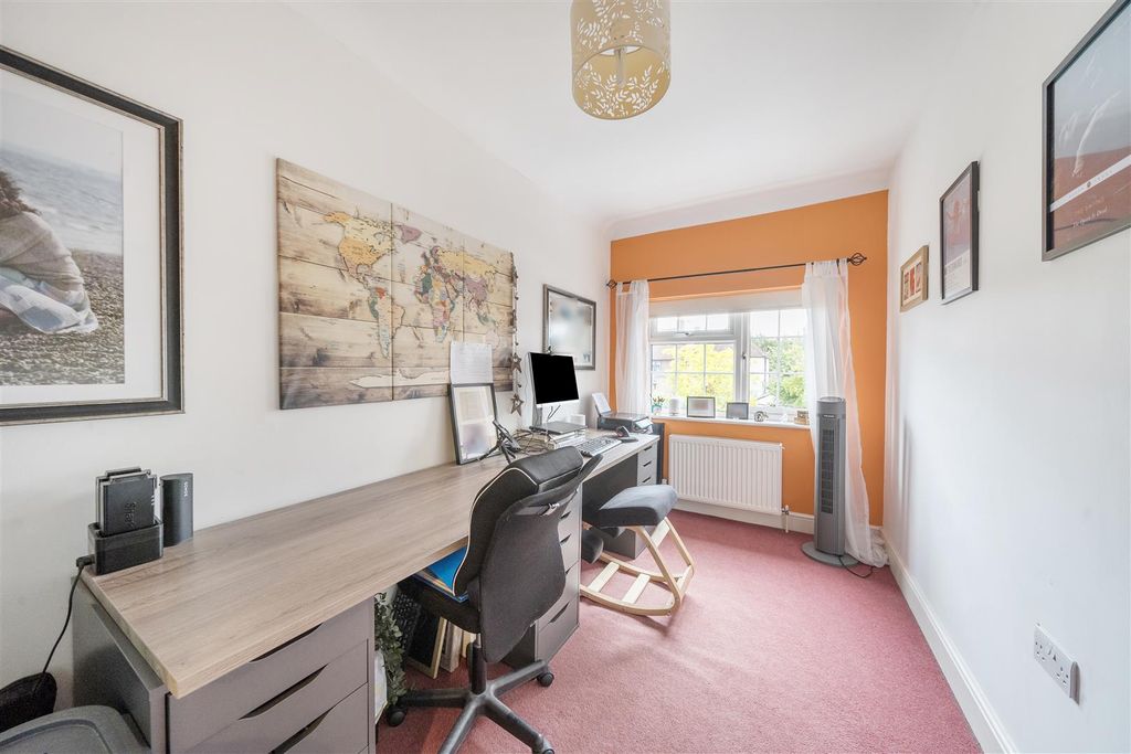 Additional image 11 of 4 bed detached house for saleNorthbrook Road, Aldershot GU11