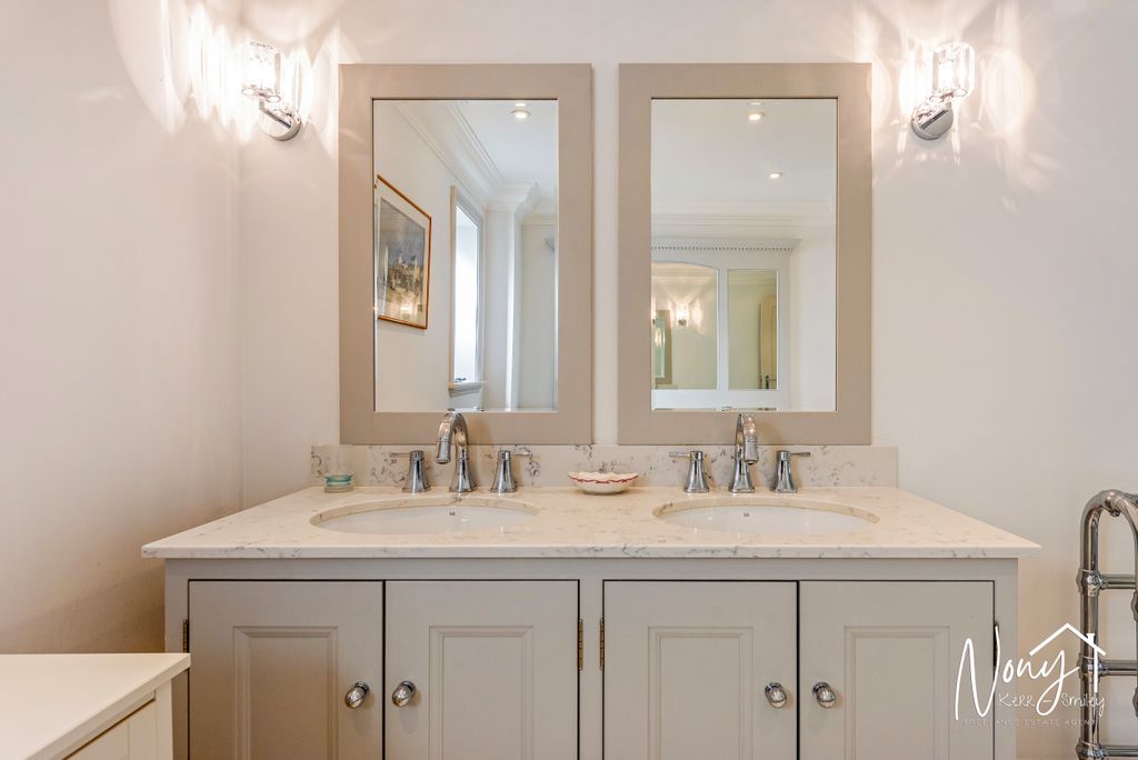 Additional image 19 of 4 bed detached house for saleStiles Yard, Alresford SO24