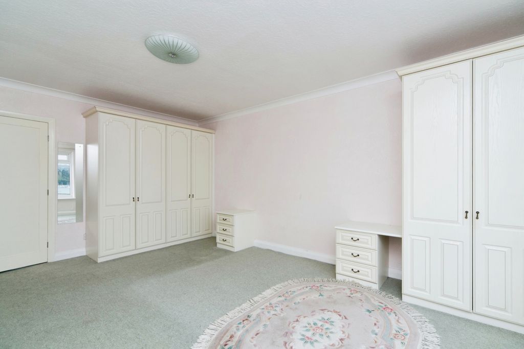 Additional image 12 of 2 bed flat for saleWarren Drive, Deganwy, Conwy LL31