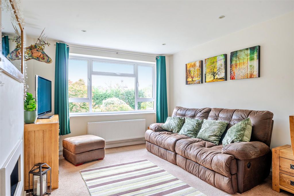 Additional image 12 of 2 bed maisonette for saleMoat Court, Ashtead KT21