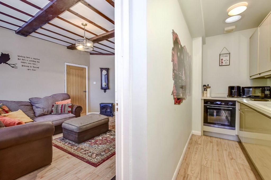 Additional image 11 of 4 bed semi-detached house for saleGallows Hill Lane, Abbots Langley WD5