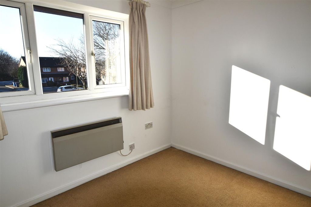 Additional image 7 of 1 bed property for saleMoor Pond Close, Bicester OX26