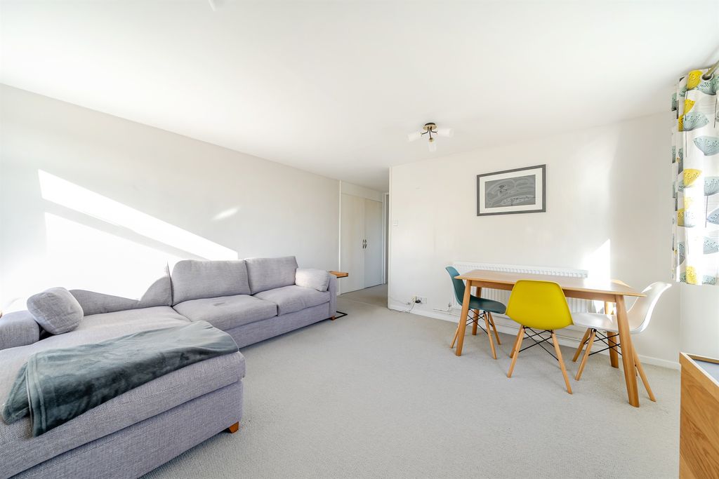 Additional image 5 of 1 bed flat for saleHilltop Road, Berkhamsted HP4