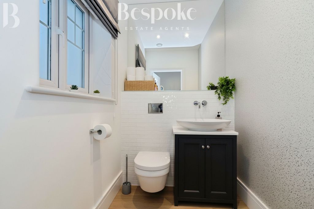 Additional image 3 of 4 bed terraced house for saleSunapee Road, Reading RG2