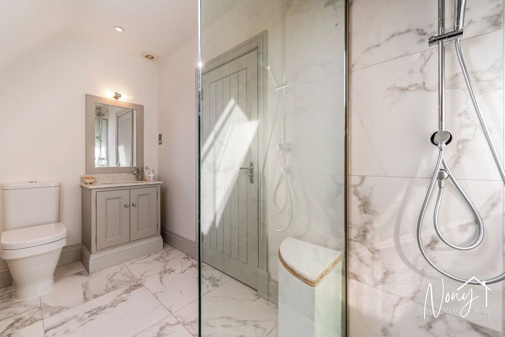 Additional image 29 of 4 bed detached house for saleStiles Yard, Alresford SO24