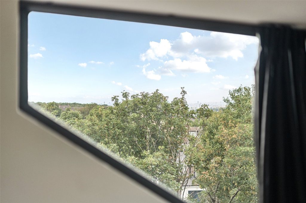Additional image 60 of 5 bed detached house for saleFremantle Road, Belvedere DA17