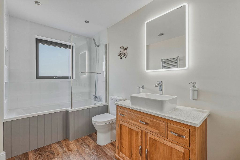 Additional image 29 of 6 bed detached house for saleFiddlers Green, Attleborough NR17