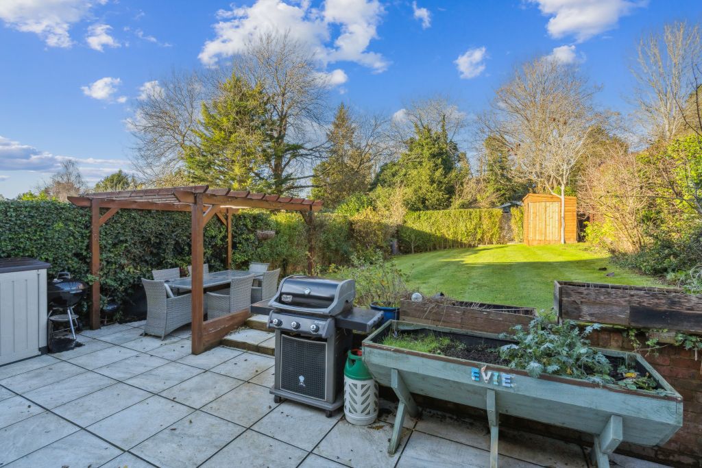 Additional image 2 of 4 bed semi-detached house for saleThe Ridgeway, Amersham HP7