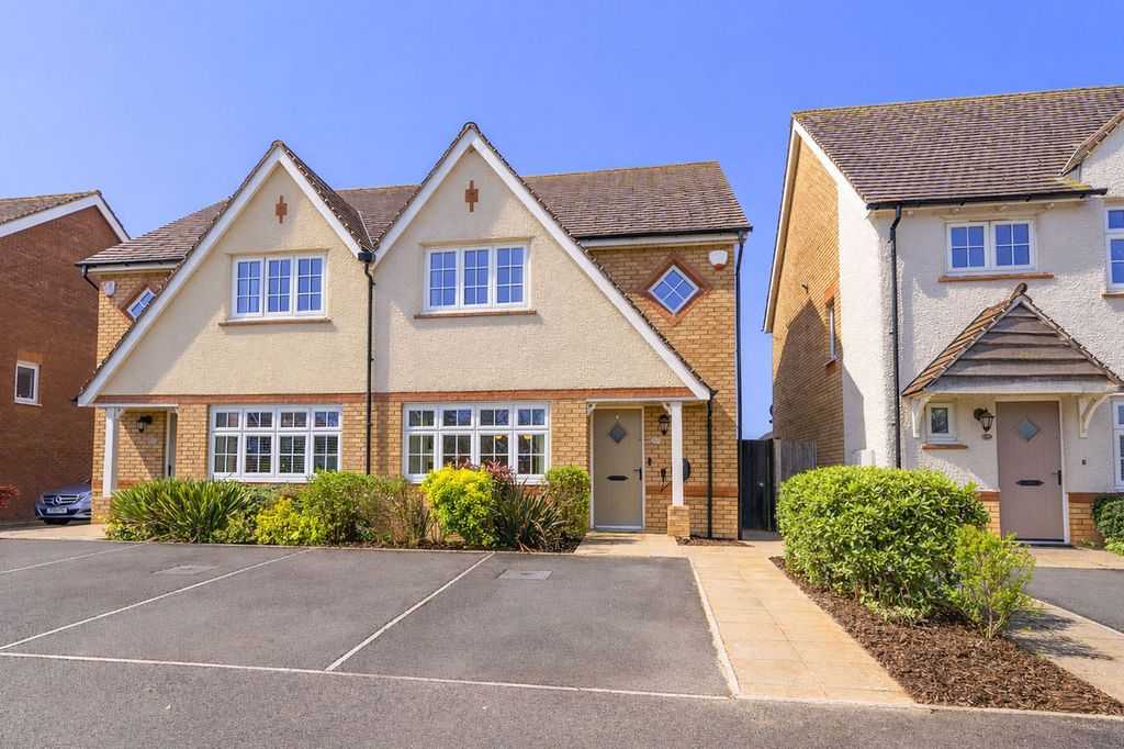 3 bed semi-detached house for saleWestward Ho Crescent, Newport NP20