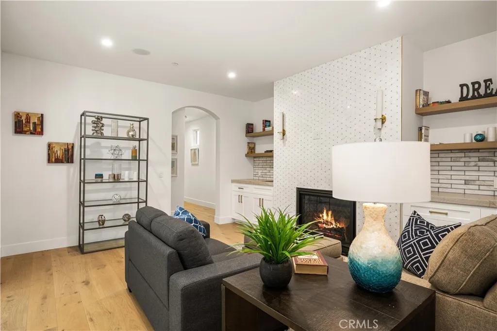 Additional image 43 of 114 2nd St, Seal Beach, CA 90740