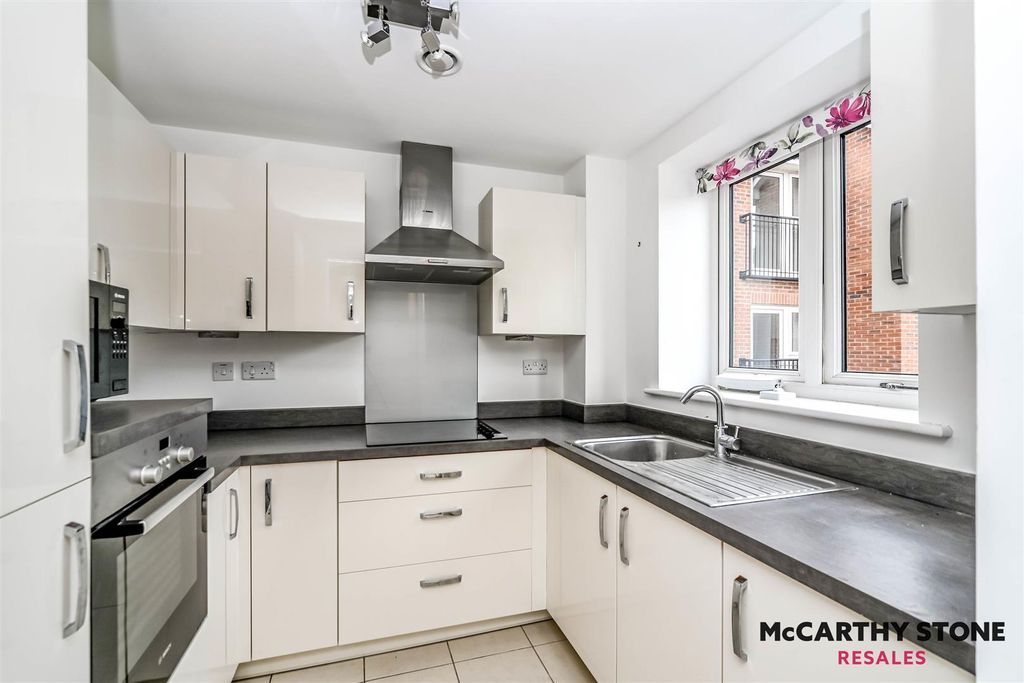 Additional image 7 of 2 bed flat for saleMiller Place, High View, Bedford MK41