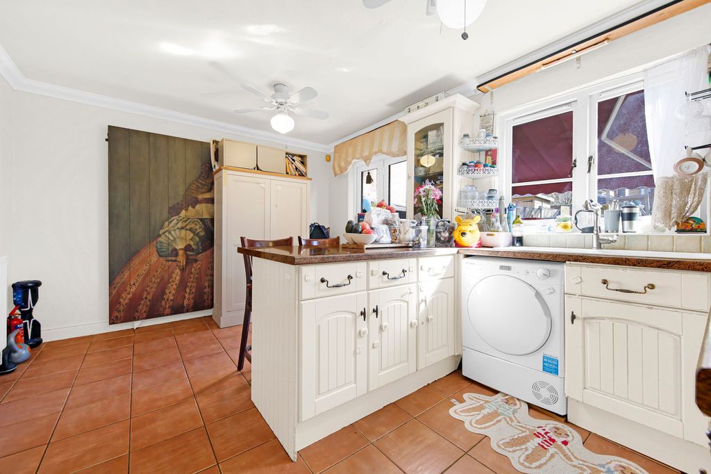 Additional image 3 of 3 bed semi-detached house for saleWaterside Close, Barking IG11