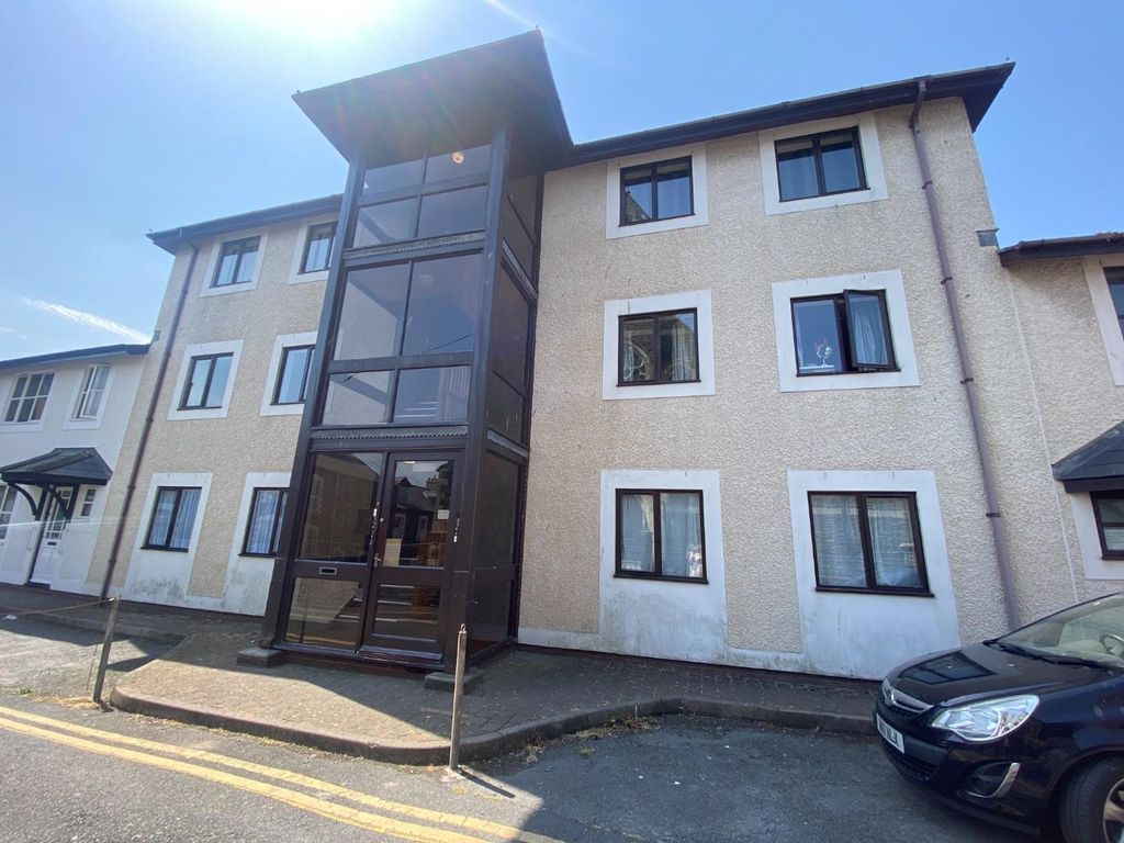 2 bed flat for saleWilliam Street SY23