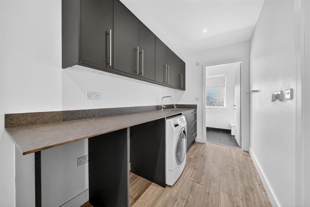 Additional image 8 of 4 bed detached house for saleLynwood Mount, Wortley, Leeds LS12