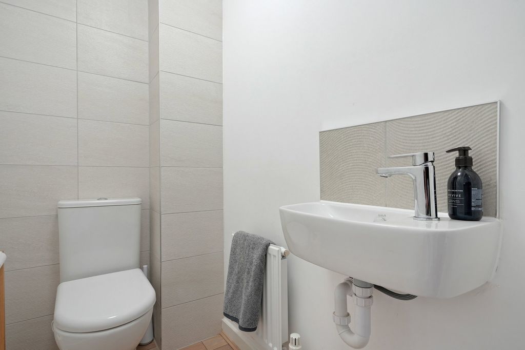 Additional image 21 of 4 bed town house for saleWoodyard Avenue, Tapton, Chesterfield S41