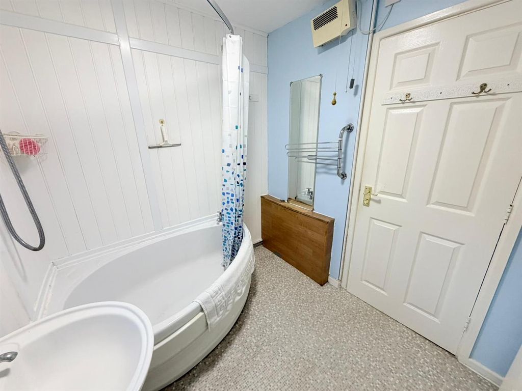 Additional image 8 of 1 bed flat for saleSpringwood Hall, Oldham Road, Ashton-Under-Lyne OL7