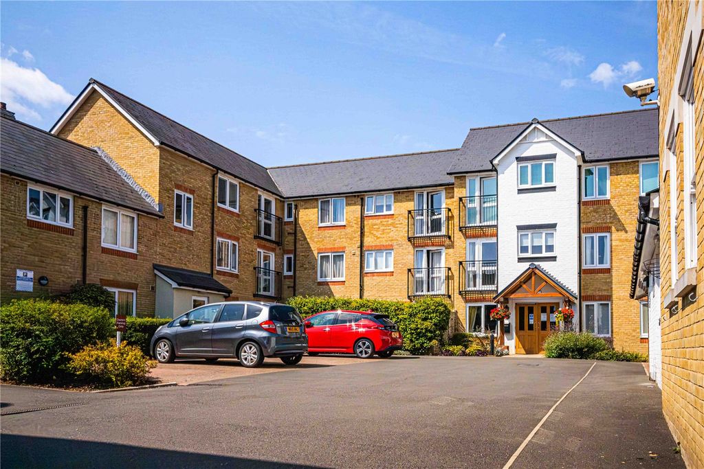 Additional image 23 of 2 bed flat for saleHigh Street, Berkhamsted, Hertfordshire HP4