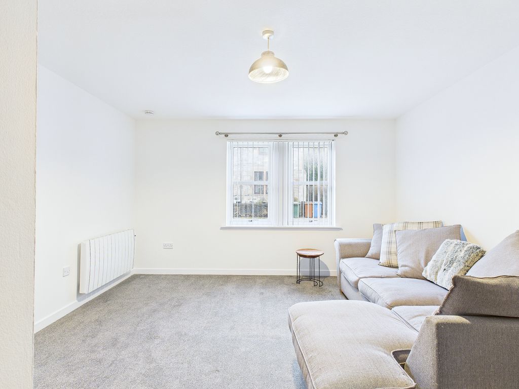 2 bed flat for saleRuthven Court, Kingussie PH21 photo 3
