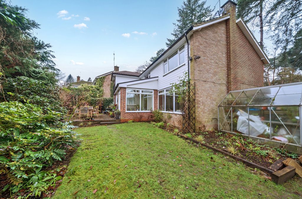 Additional image 7 of 4 bed detached house for salePinewood Gardens, Bagshot, Surrey GU19