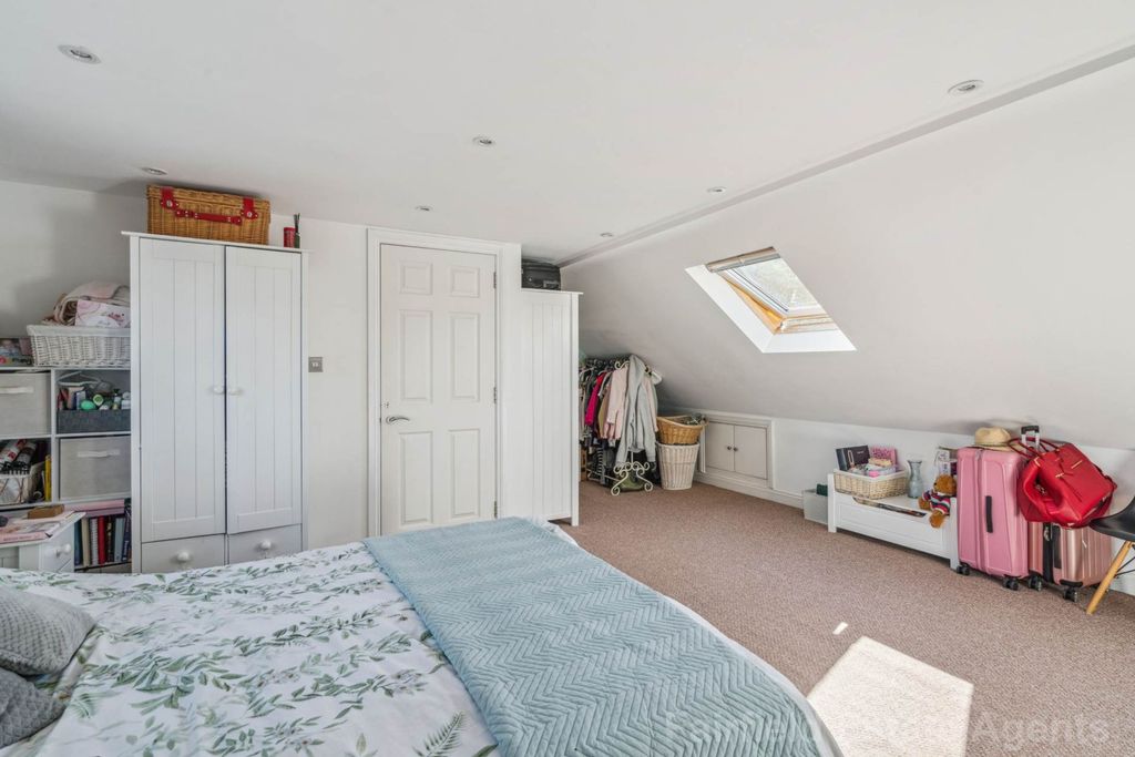 Additional image 14 of 4 bed terraced house for saleLongcliffe Path, South Oxhey, Watford WD19